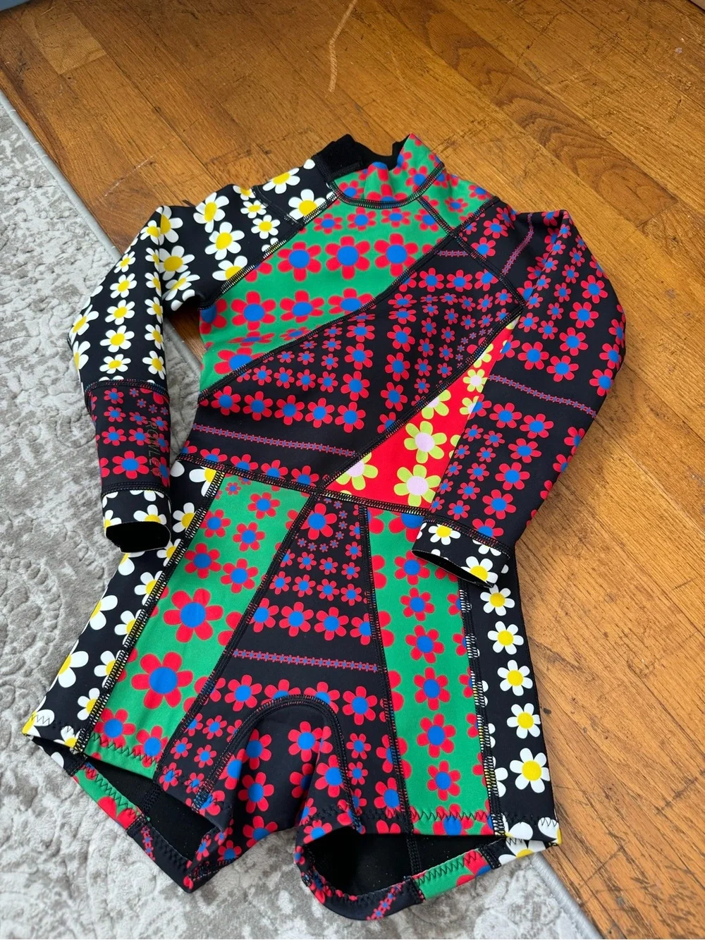 Cynthia Rowley Mia Daisy Patchwork Wetsuit Girls Long-Sleeve  7-8 Y/O